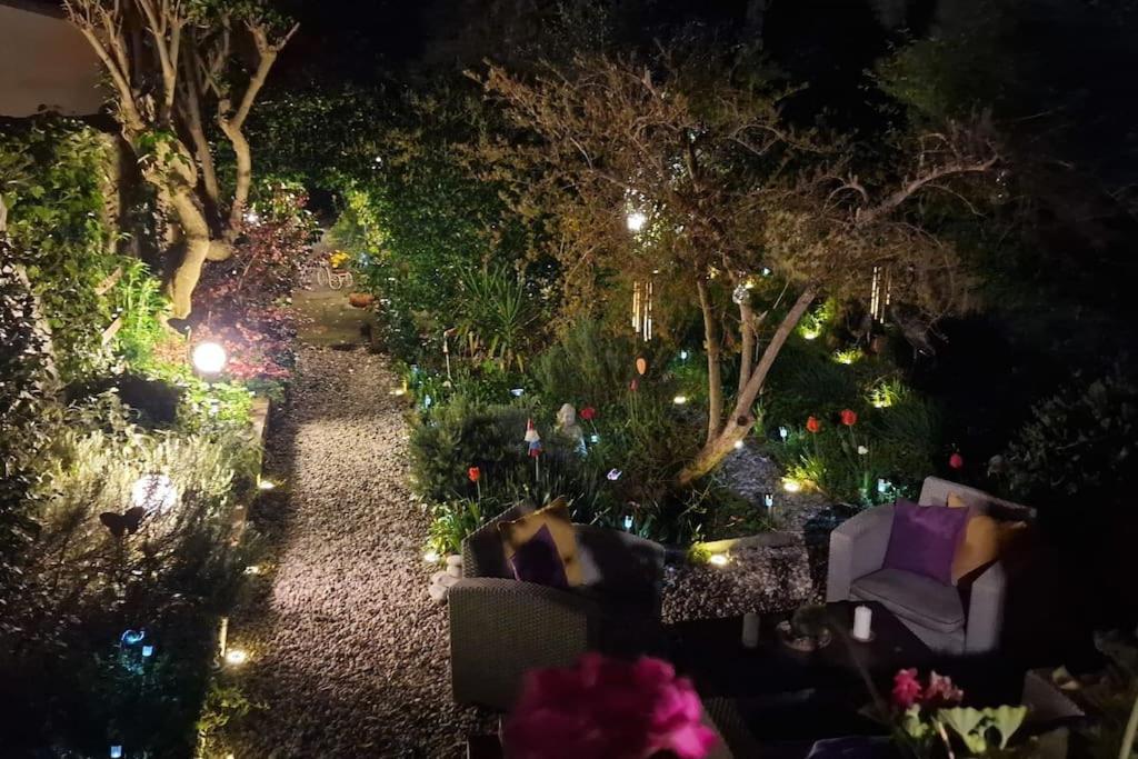 Monica Appartamento Con Giardino Al Ponte Vecchio Florenţa Exterior foto